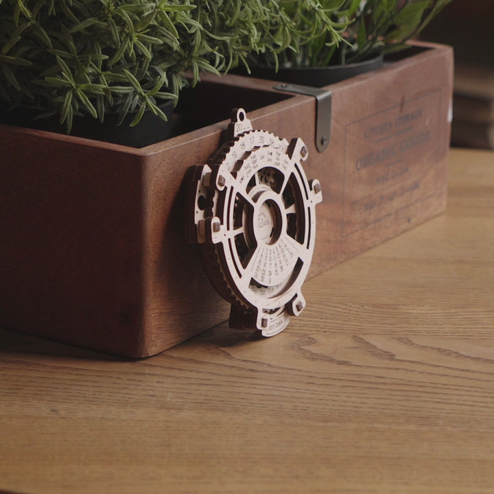 UGears Date Navigator